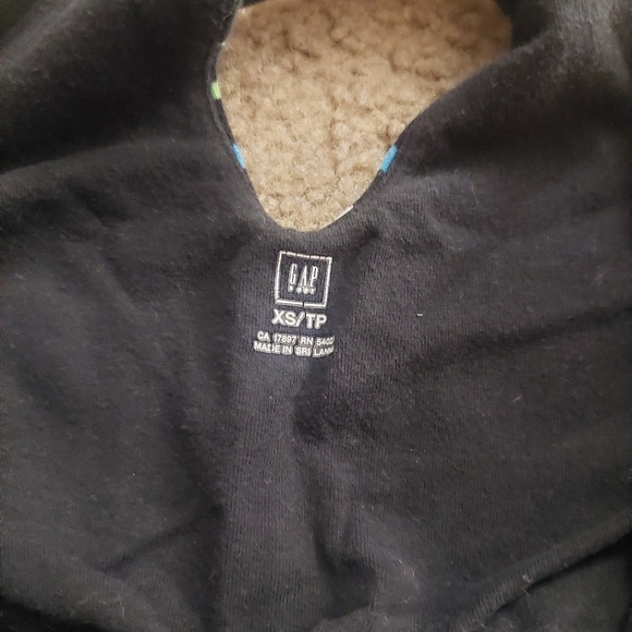 GAPBody Workout Tops - Picture 4 of 4
